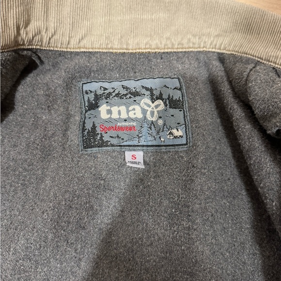 Aritzia TNA denim jacket - Picture 3 of 3